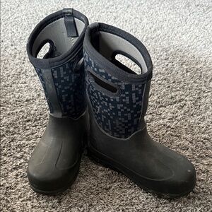 Bogs Black and Navy Kids Rain Boots